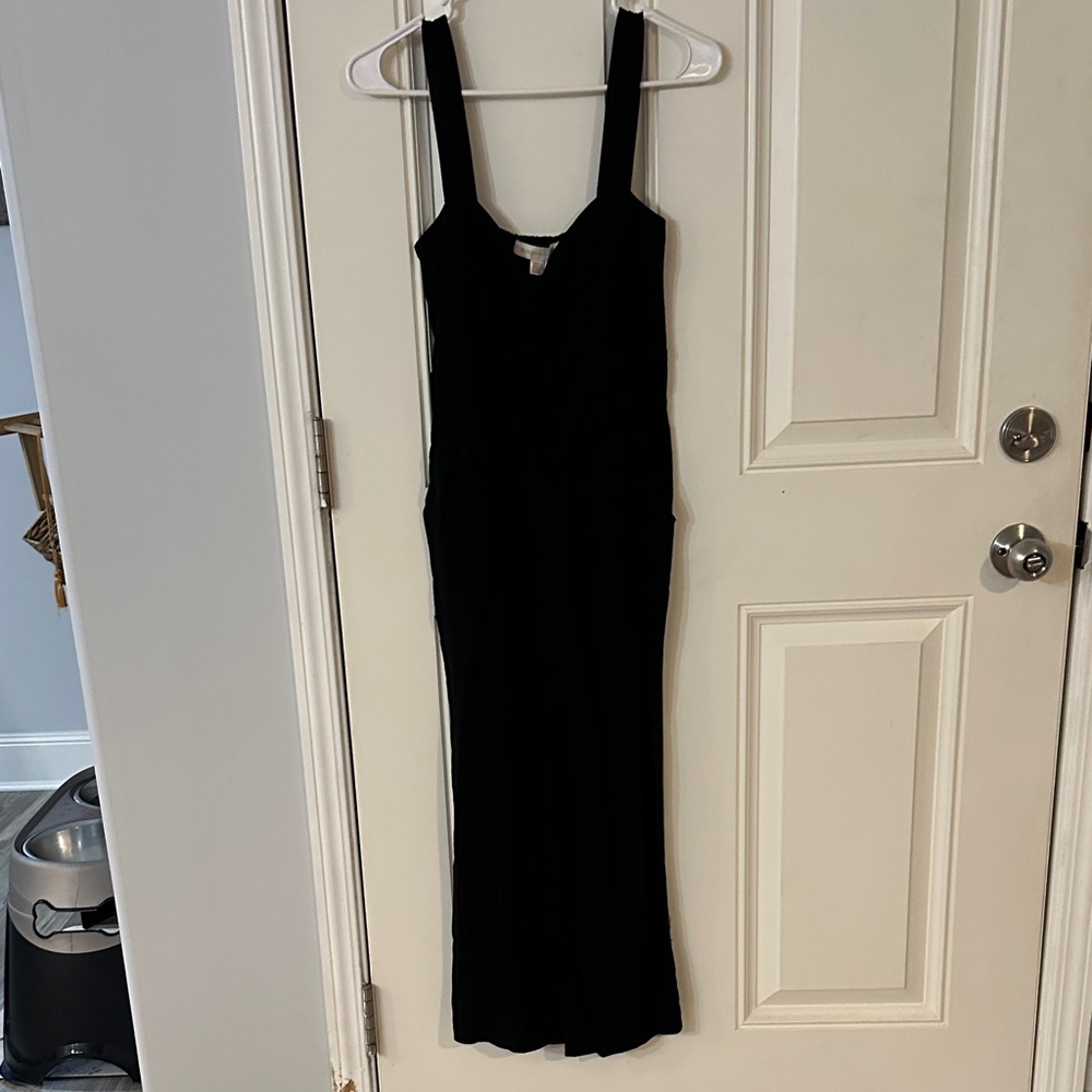 Chic Black Sleeveless Jumpsuit